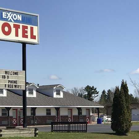 Exxon Quik Stop & Motel Wausaukee Esterno foto