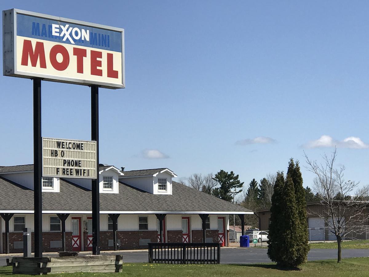 Exxon Quik Stop & Motel Wausaukee Esterno foto