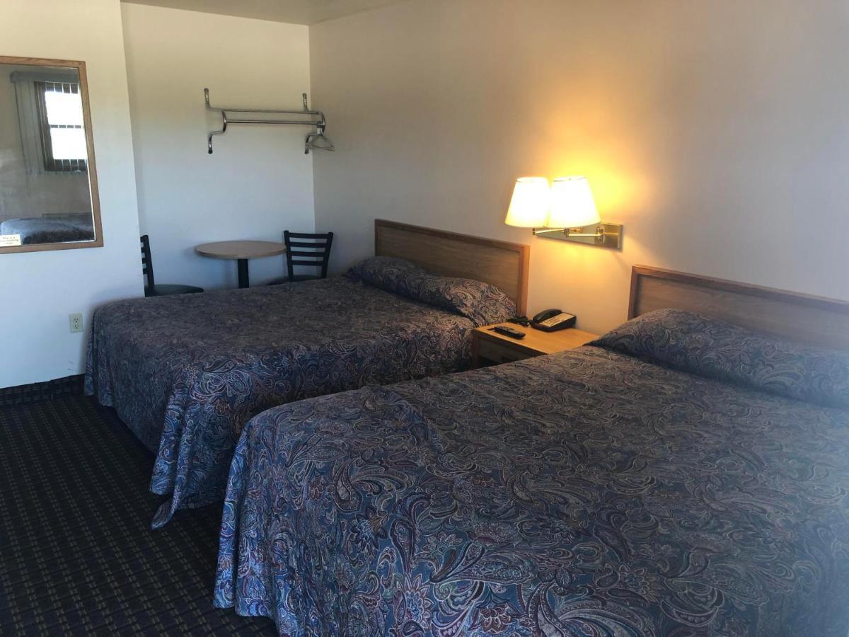 Exxon Quik Stop & Motel Wausaukee Esterno foto